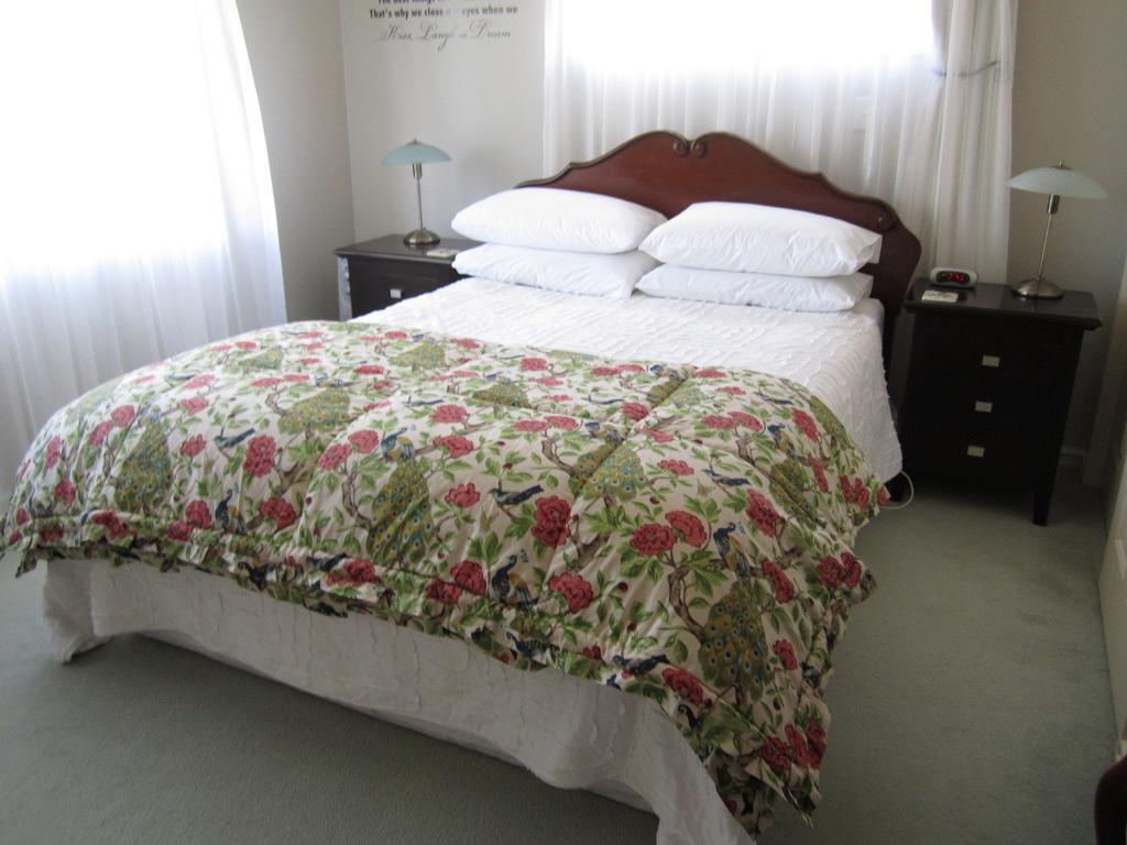 Be My Guest Bed & Breakfast New Plymouth Bilik gambar